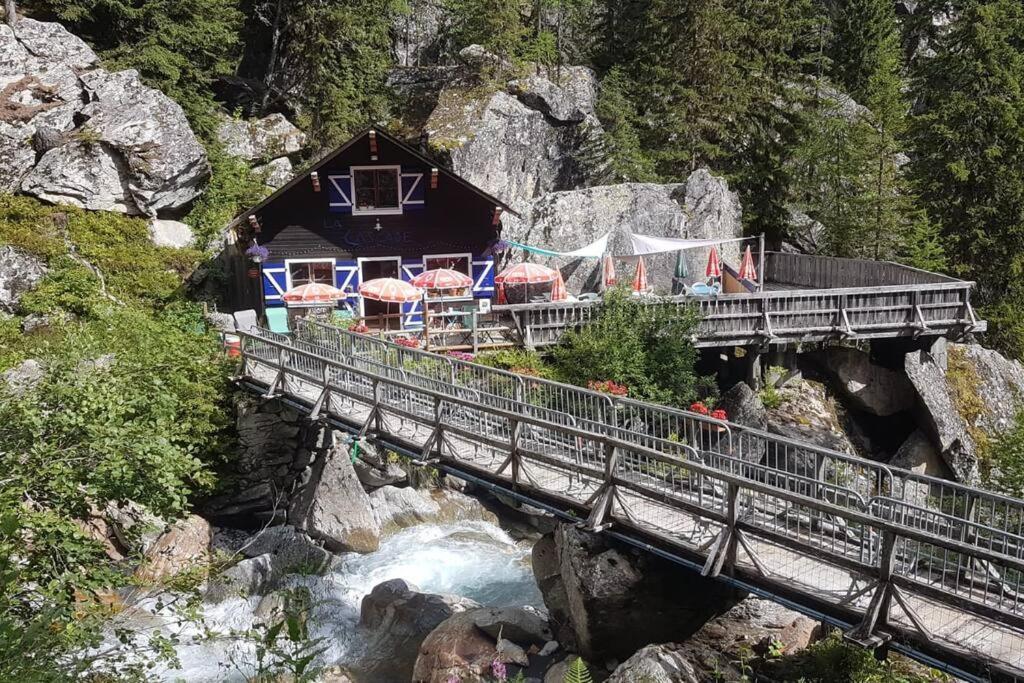 Chalet L'Ilet Ensoleille /Sunny Island Chalet Chamonix Extérieur photo